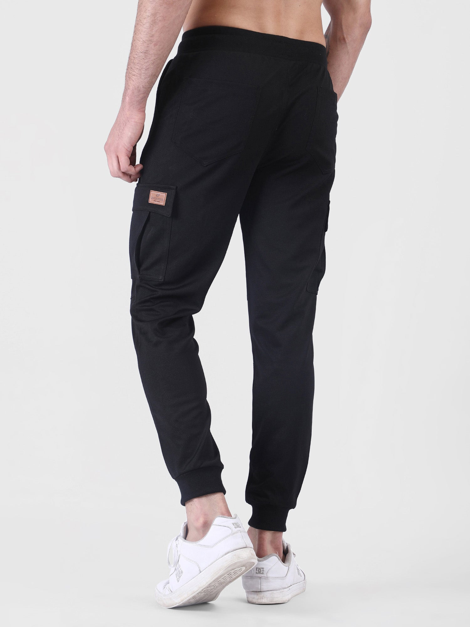 black-joggers